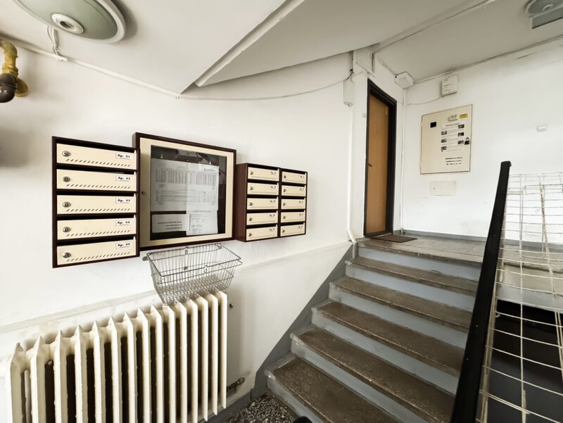 Brancoveanu, Gradistea, garsoniera decomandata 33 mp, bloc reabilitat,