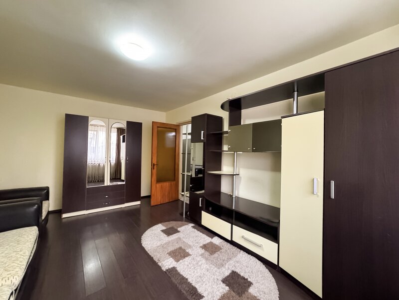 Brancoveanu, Gradistea, garsoniera decomandata 33 mp, bloc reabilitat,