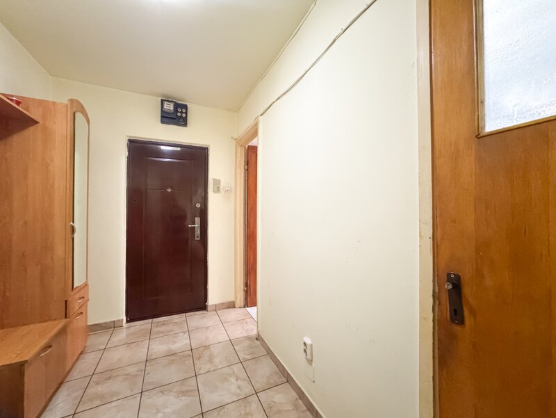 Brancoveanu, Gradistea, garsoniera decomandata 33 mp, bloc reabilitat,