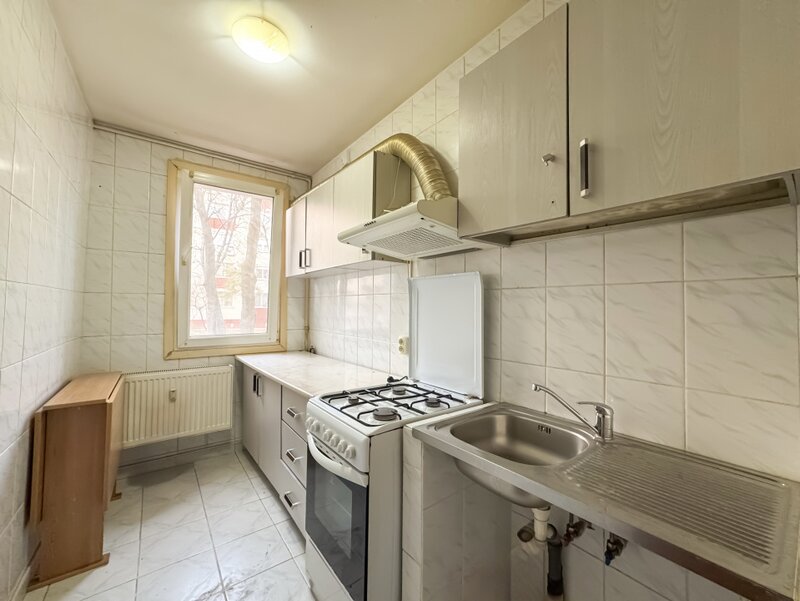 Brancoveanu, Gradistea, garsoniera decomandata 33 mp, bloc reabilitat,